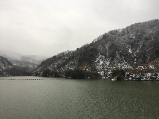 雪の正善寺ダム